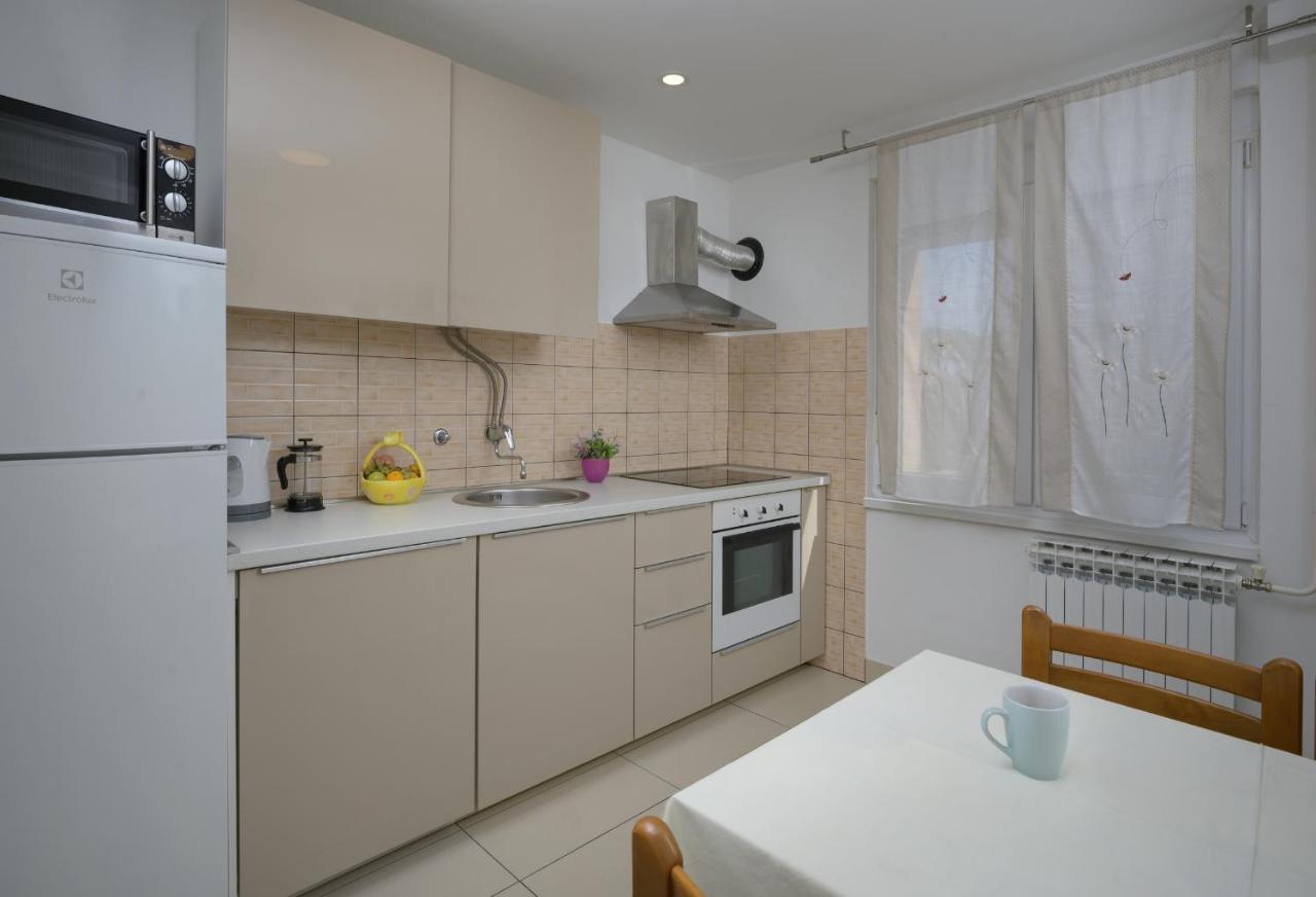 Apartment Tea Pula Luaran gambar
