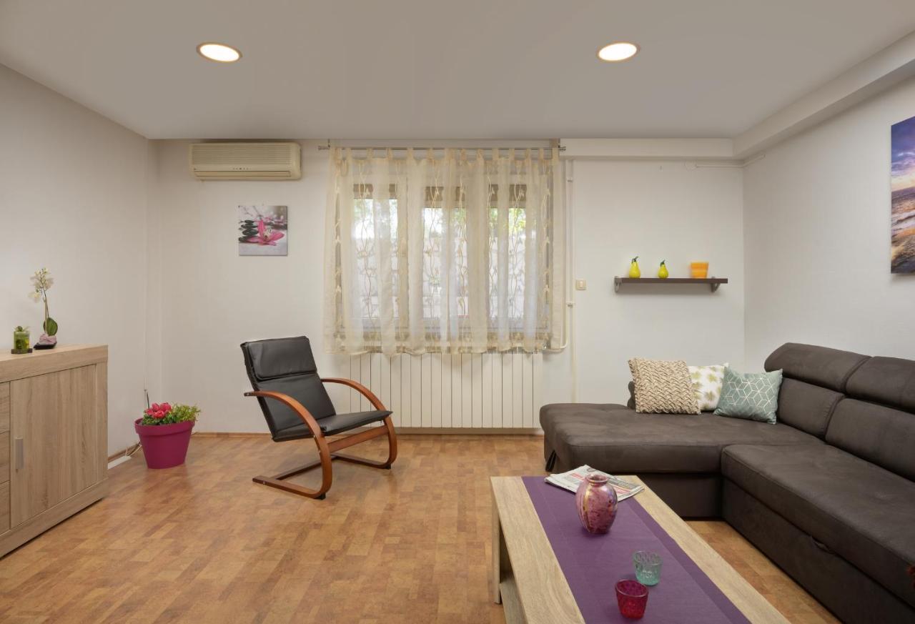 Apartment Tea Pula Luaran gambar
