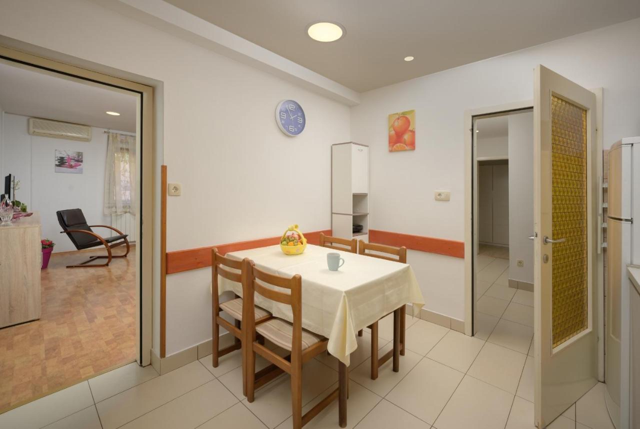 Apartment Tea Pula Luaran gambar
